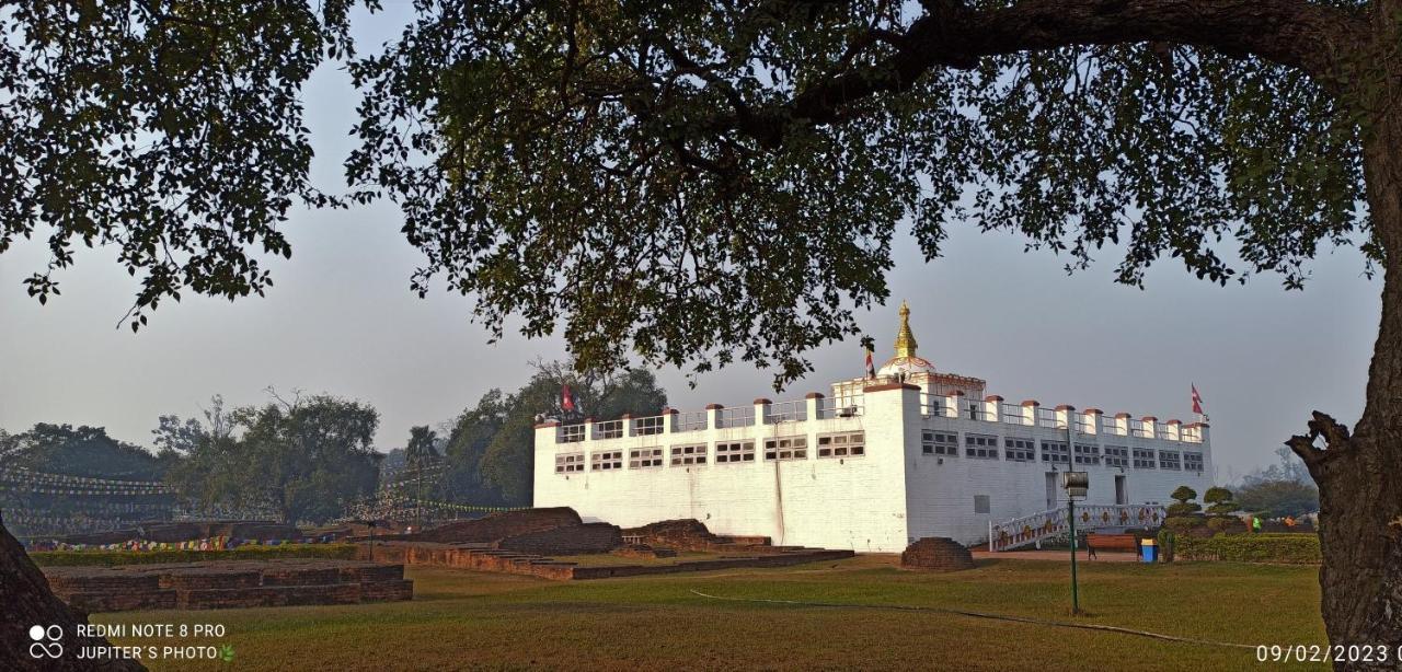 The Lumbini Village Lodge Exteriör bild