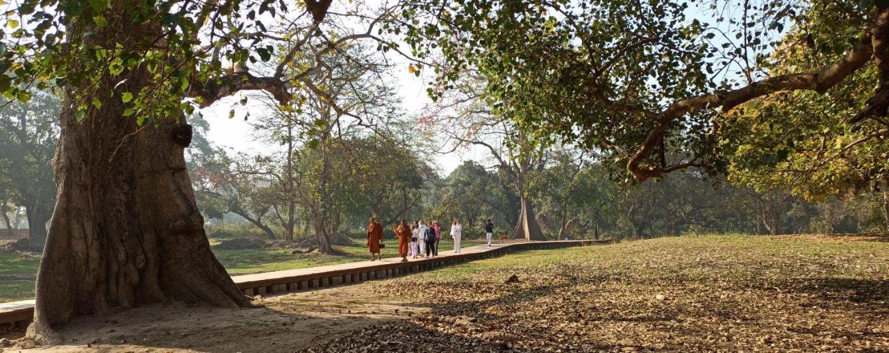 The Lumbini Village Lodge Exteriör bild